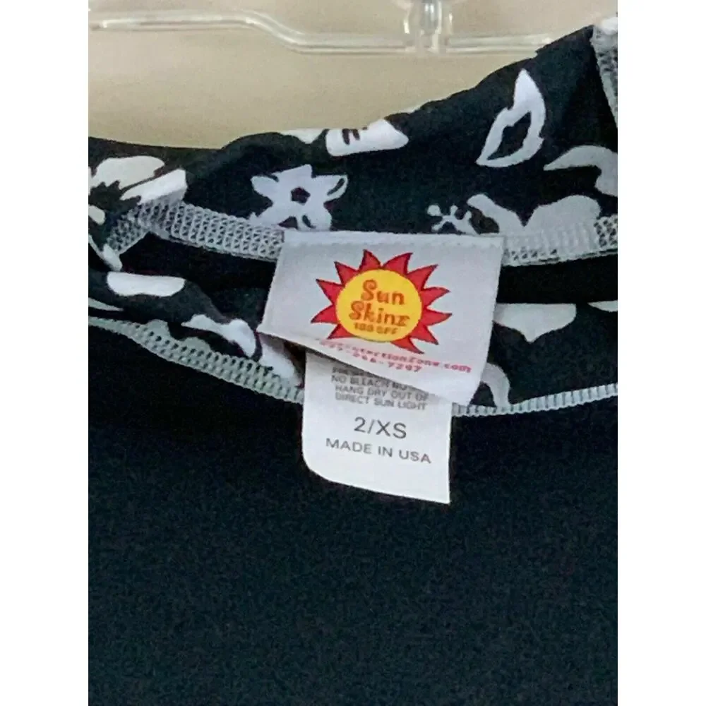 Radicool Skinz Boys Swimsuit Top Black Swim Top Rashguard Size 2/XS